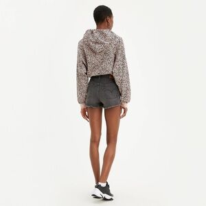 Levi’s 501 button fly size 27 charcoal 2.5” Jean shorts